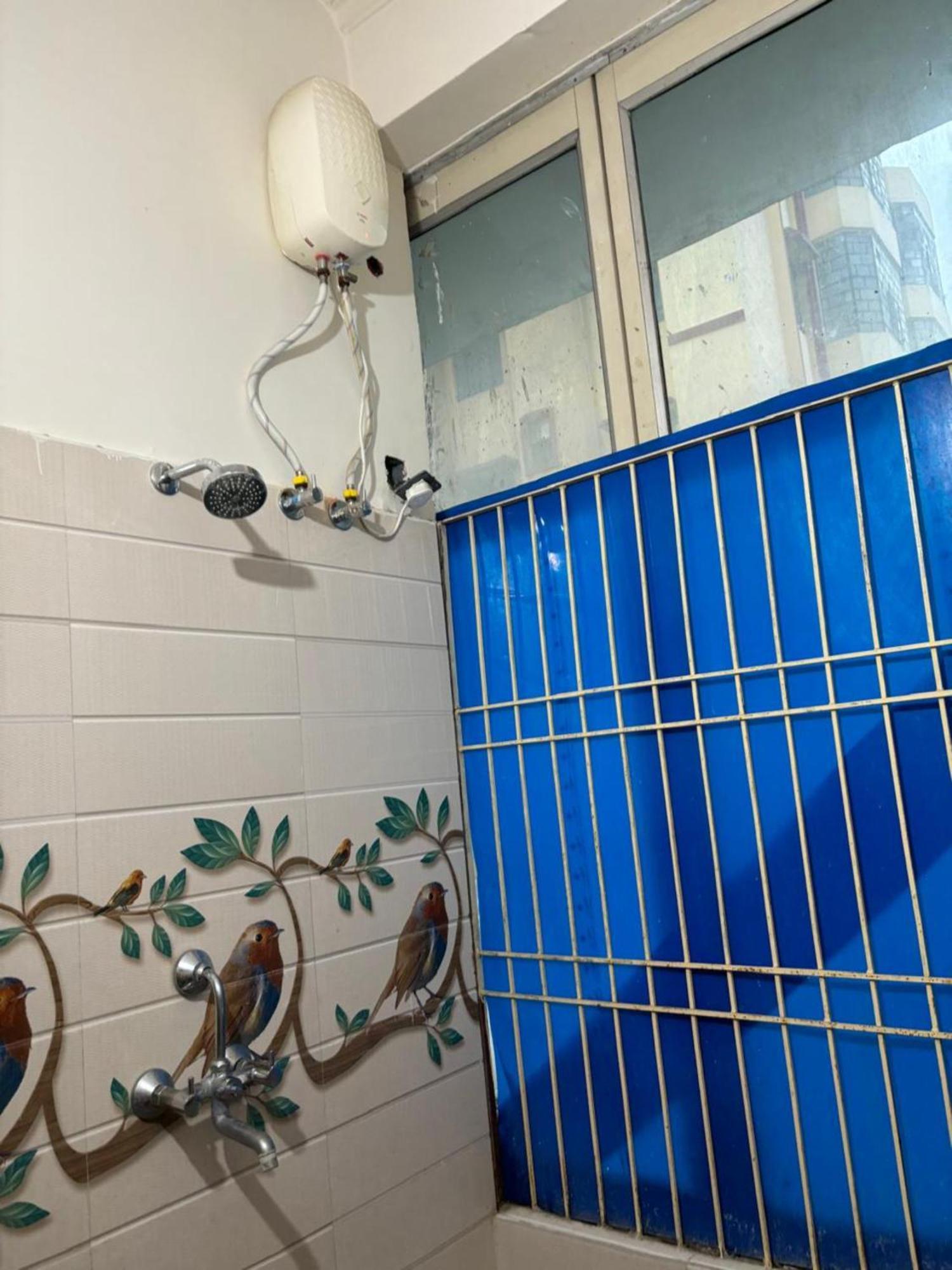 Goroomgo Varanasi Paradise Varanasi - Parking & Restaurant Available - Perfect Location And Comfortable Room Экстерьер фото